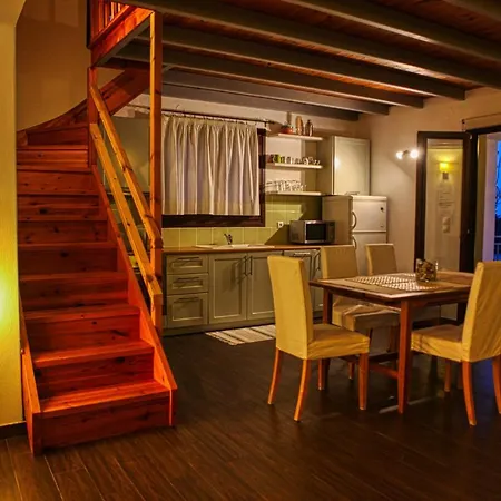Apartment Skalopati & *