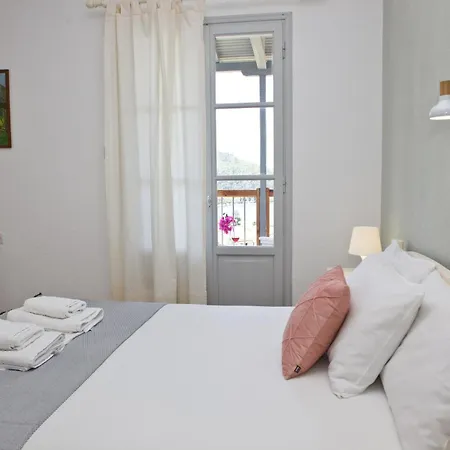 Apartment Skalopati & *