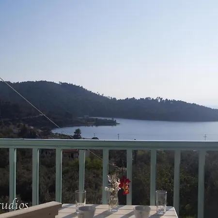Apartment Skalopati &