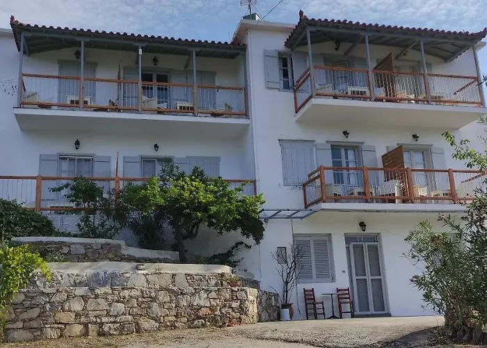 アパート Skalopati & *